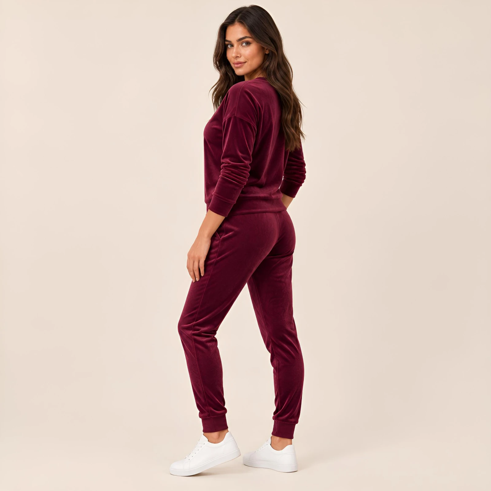 Bordowy komplet dresowy welurowy bluza V-neck + joggery - zdjęcie 5