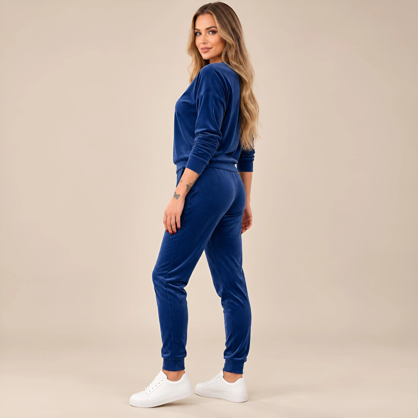 Granatowy komplet dresowy welurowy bluza V-neck + joggery - zdjęcie 5