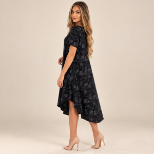 Czarna sukienka midi oversize z krótkim rękawem - zdjęcie 5