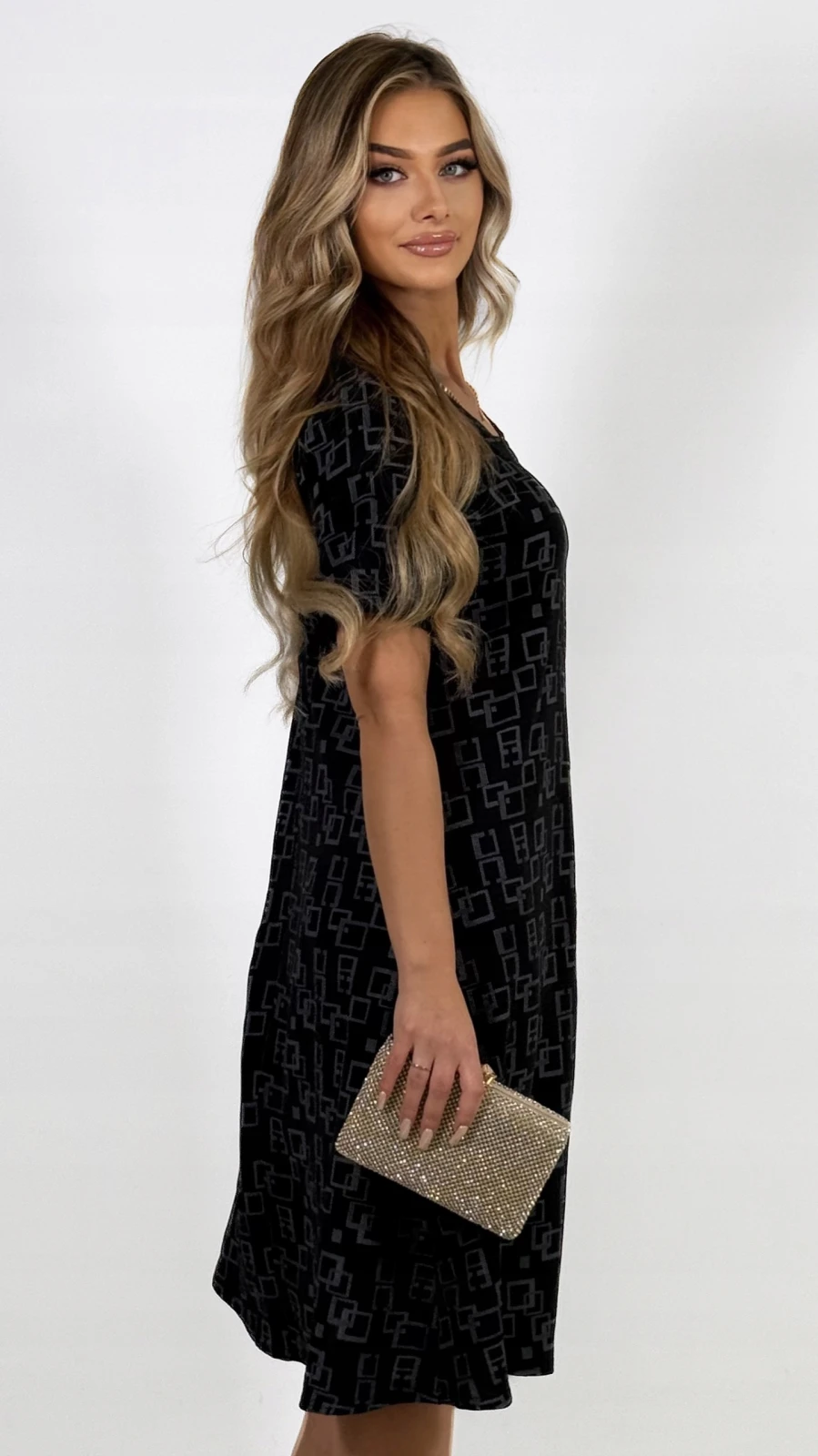c16011df70d3be94b35d75508faef48d.jpg