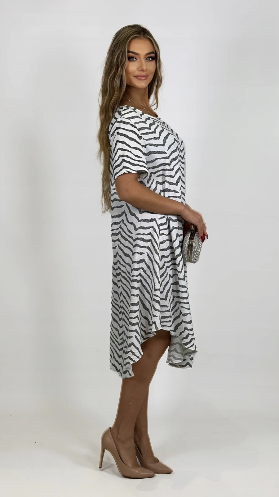ef96348e0bd5eb3b25d32852d2be6b6e.jpg